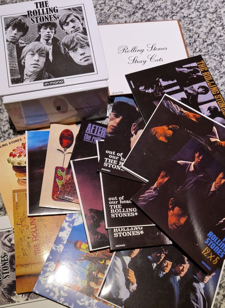 228b59297-mono-box.jpg